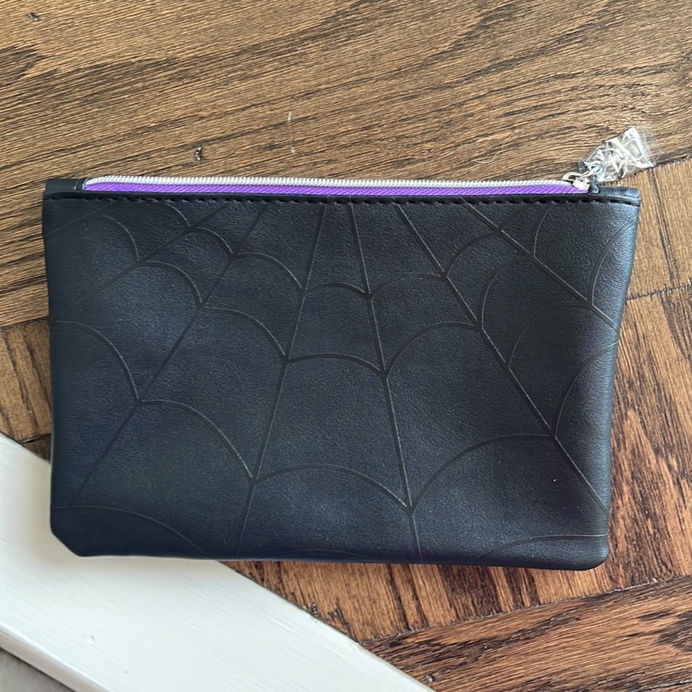 Lot of five make up bags! - Picture 6 of 15